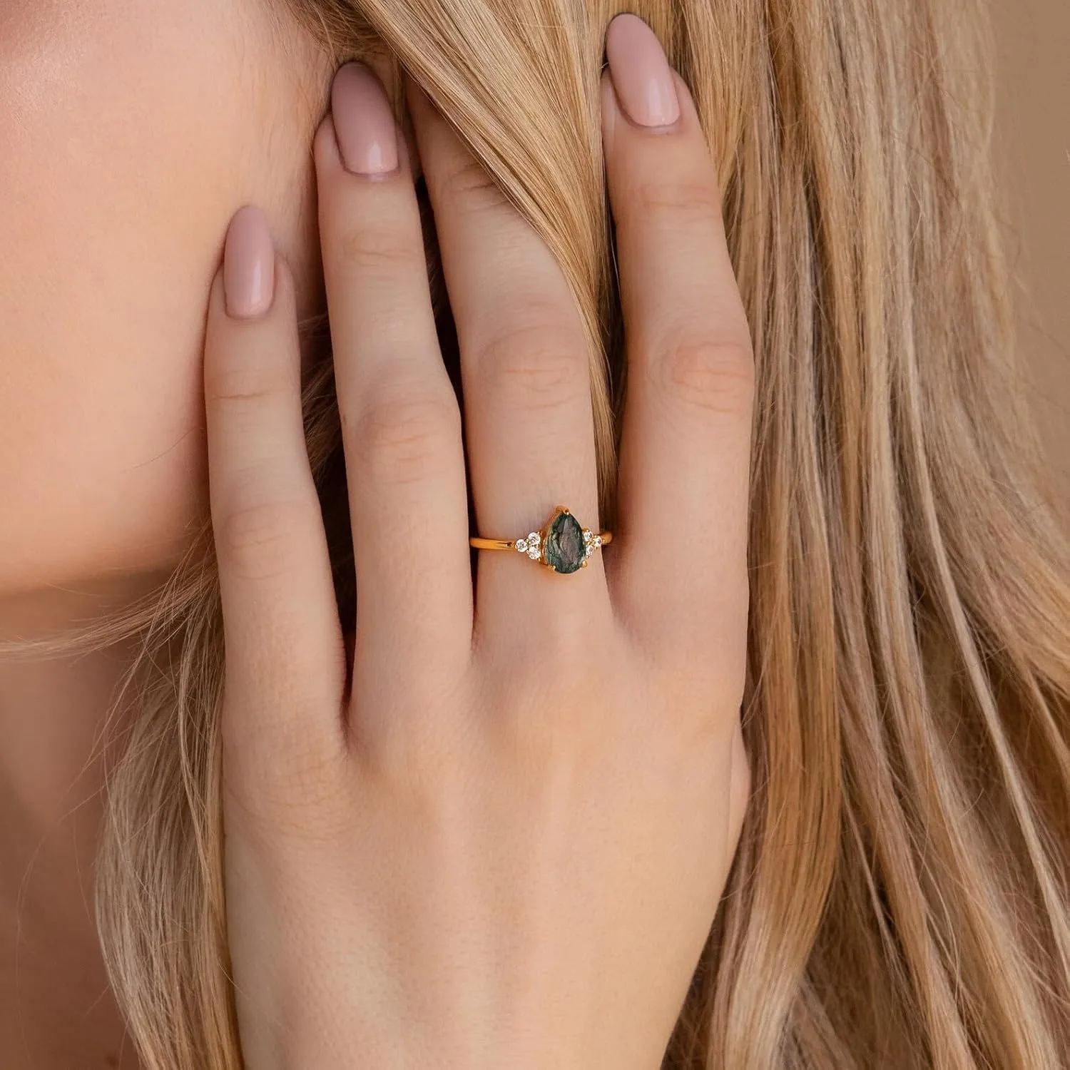 CAITLYNMINIMALIST Gemstone Ring 18K Gold Jade Agate Stackable Ring Dainty Statement Earthy Bohemian Lush Green Diamond Cubic Zirconia for Women Gift for Her