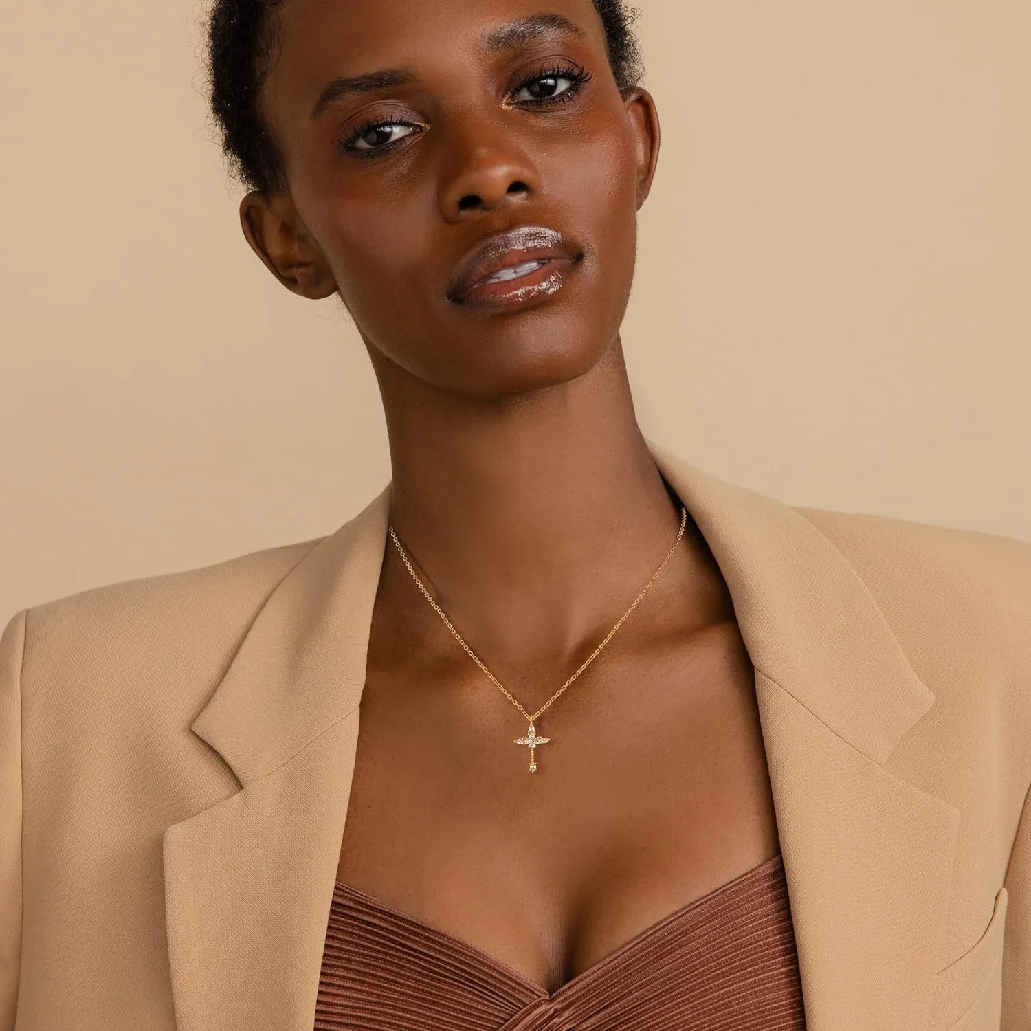 Cross Necklace for Women,Double Cross Necklace 14K Gold Plated Cross Pendant Necklace Dainty Gold Cross Necklaces for Women Trendy Small Cross Charm Necklace Simple Cute Choker Necklaces Gold Jewery