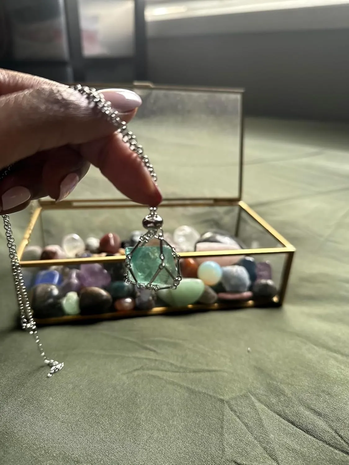 Crystal Holder Necklace, Stainless Steel Cage for Stone Adjustable Natural Crystal Cage Holder Necklaces Quartz Natural Gemstone Jewelry for Women Men