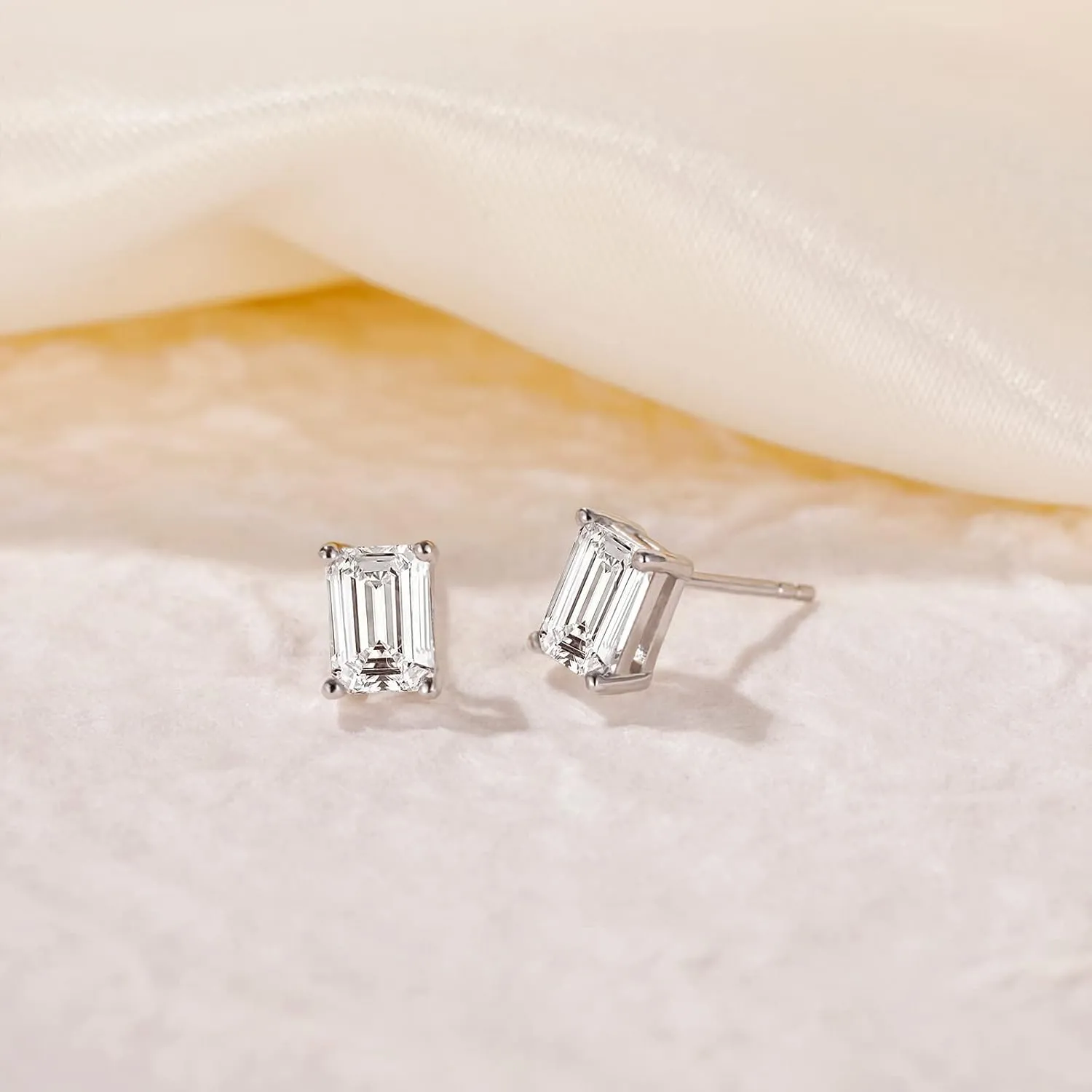EAMTI 1 Carat 925 Sterling Silver Cubic Zirconia Stud Earrings for Women CZ Stud Small Cute Earrings Hypoallergenic