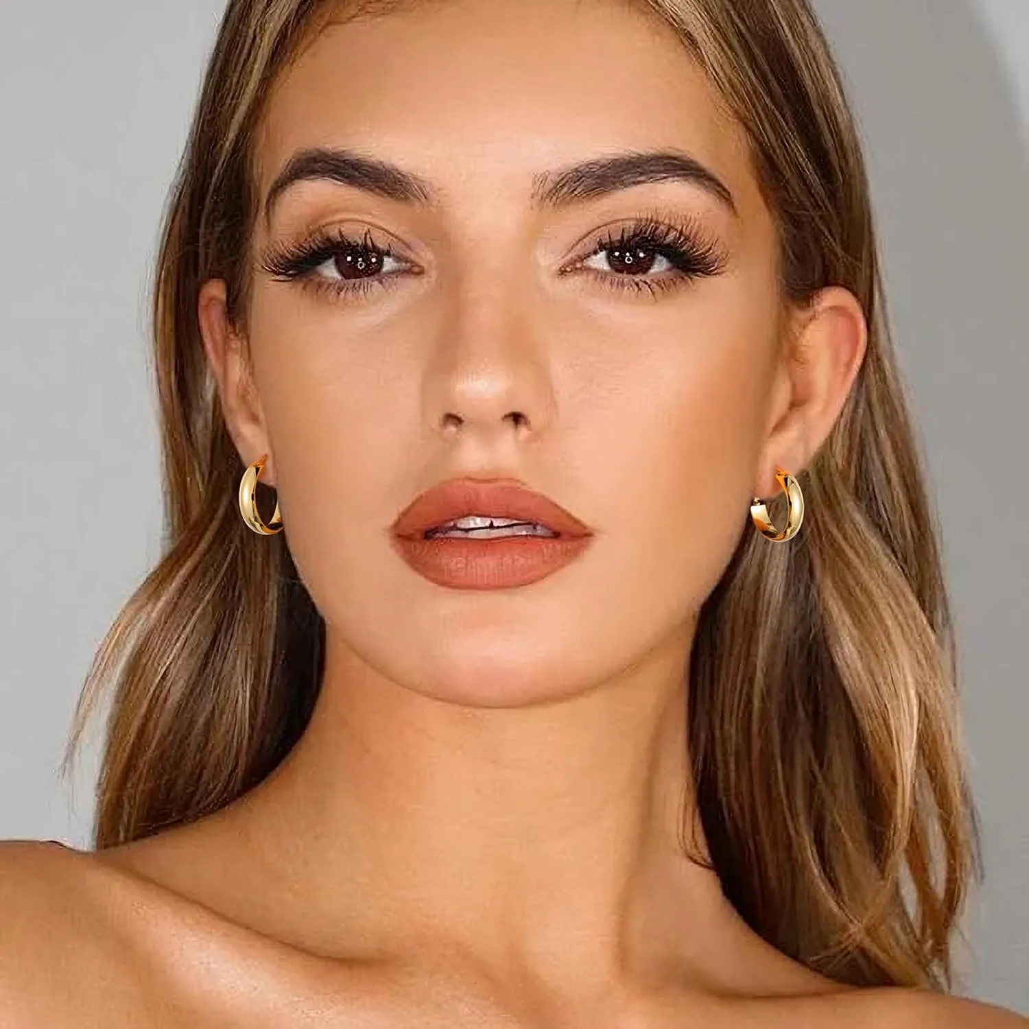 Gacimy Gold Hoop Earrings for Women, 14k Real Gold Plated with 925 Sterling Silver Post, Hypoallergenic Lightweight Thick Hoops Earrings for Women Trendy