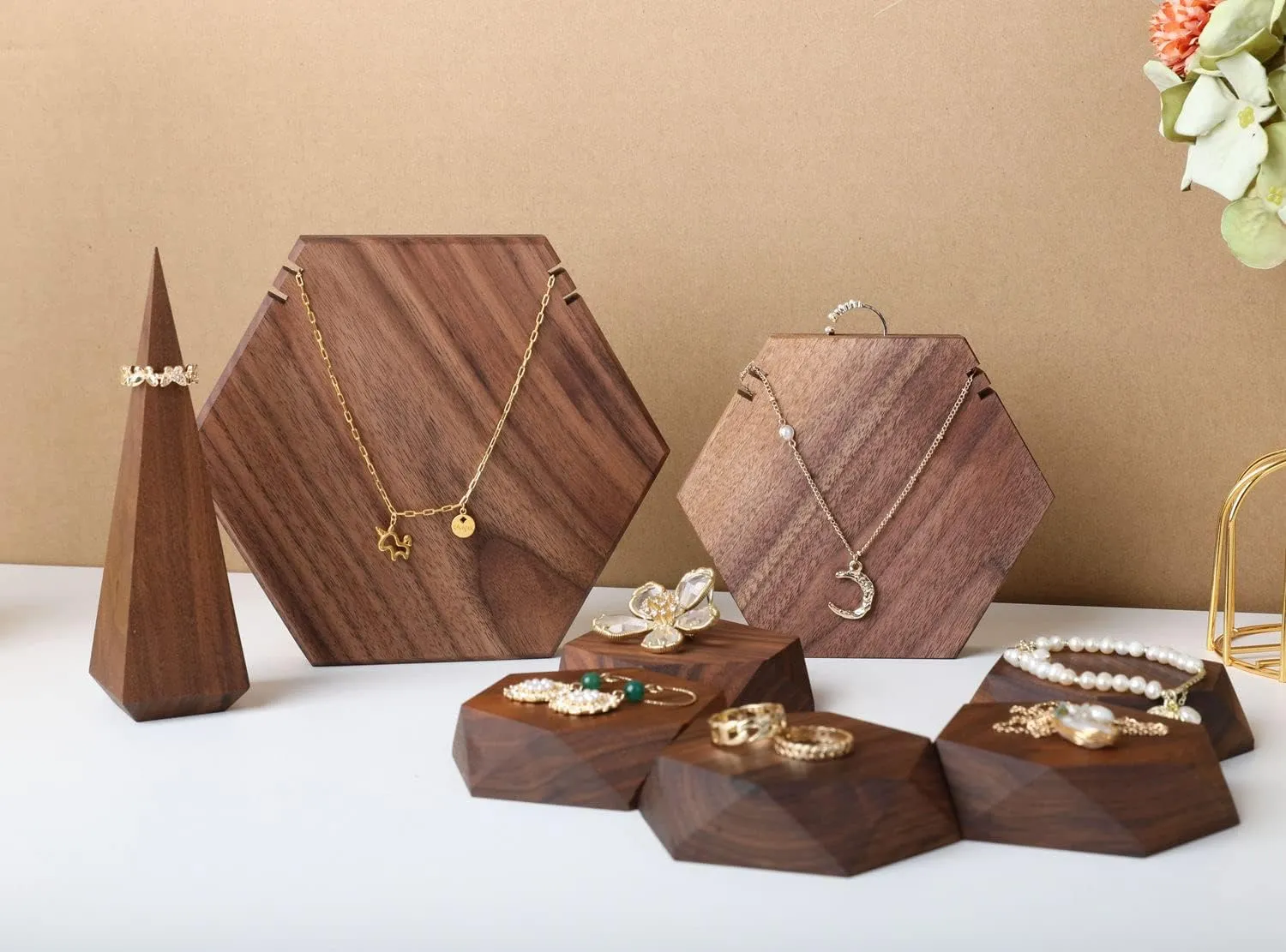 GemeShou Wood necklace holder stand, Retail hanging necklace organizer, Walnut necklace display stands for selling, jewelry stand necklace holderHexagon Necklace holder-Small