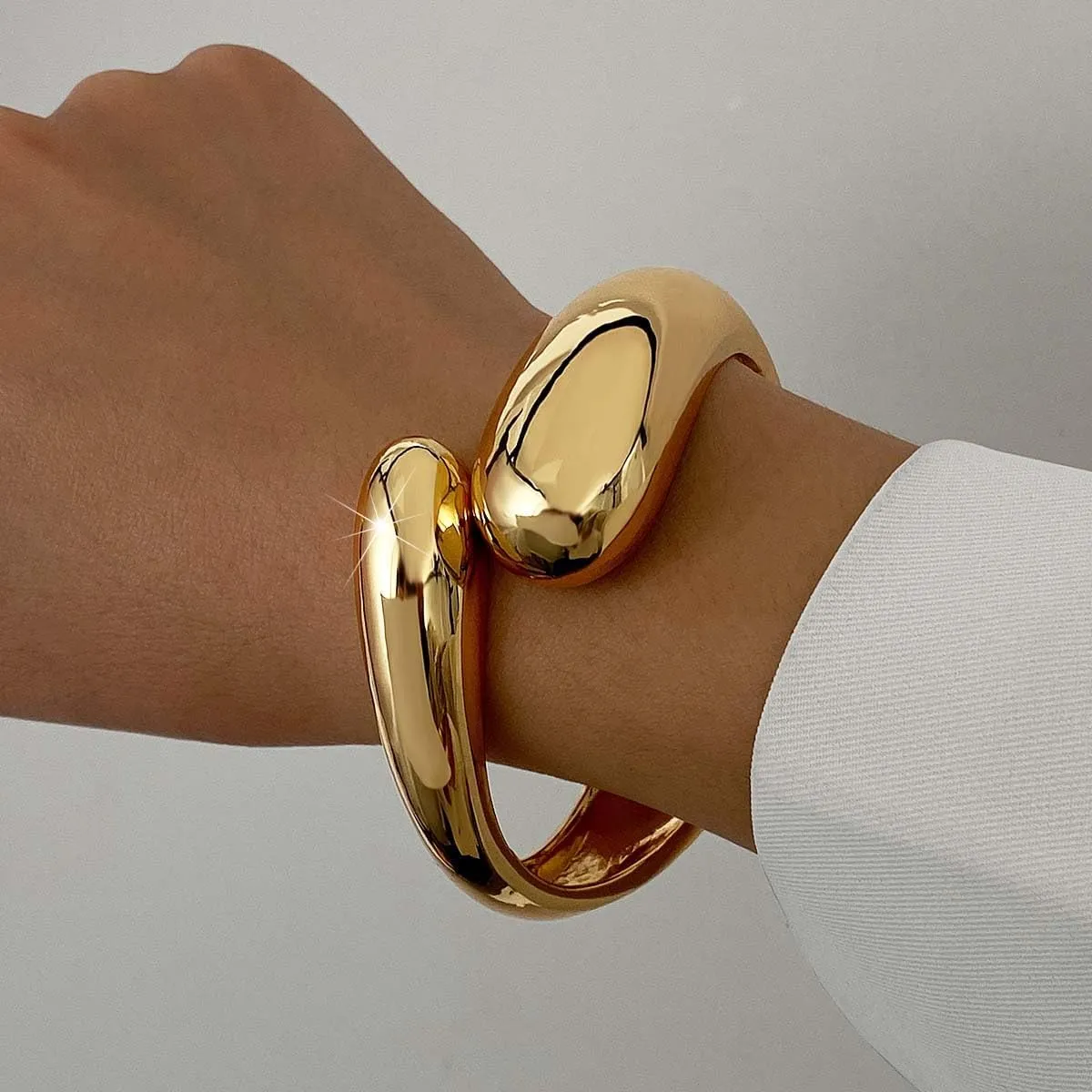 Gold Bangle Bracelets for Women Teens Trendy Chunky Adjustable Twist Cuff Bracelet Jewelry Gifts
