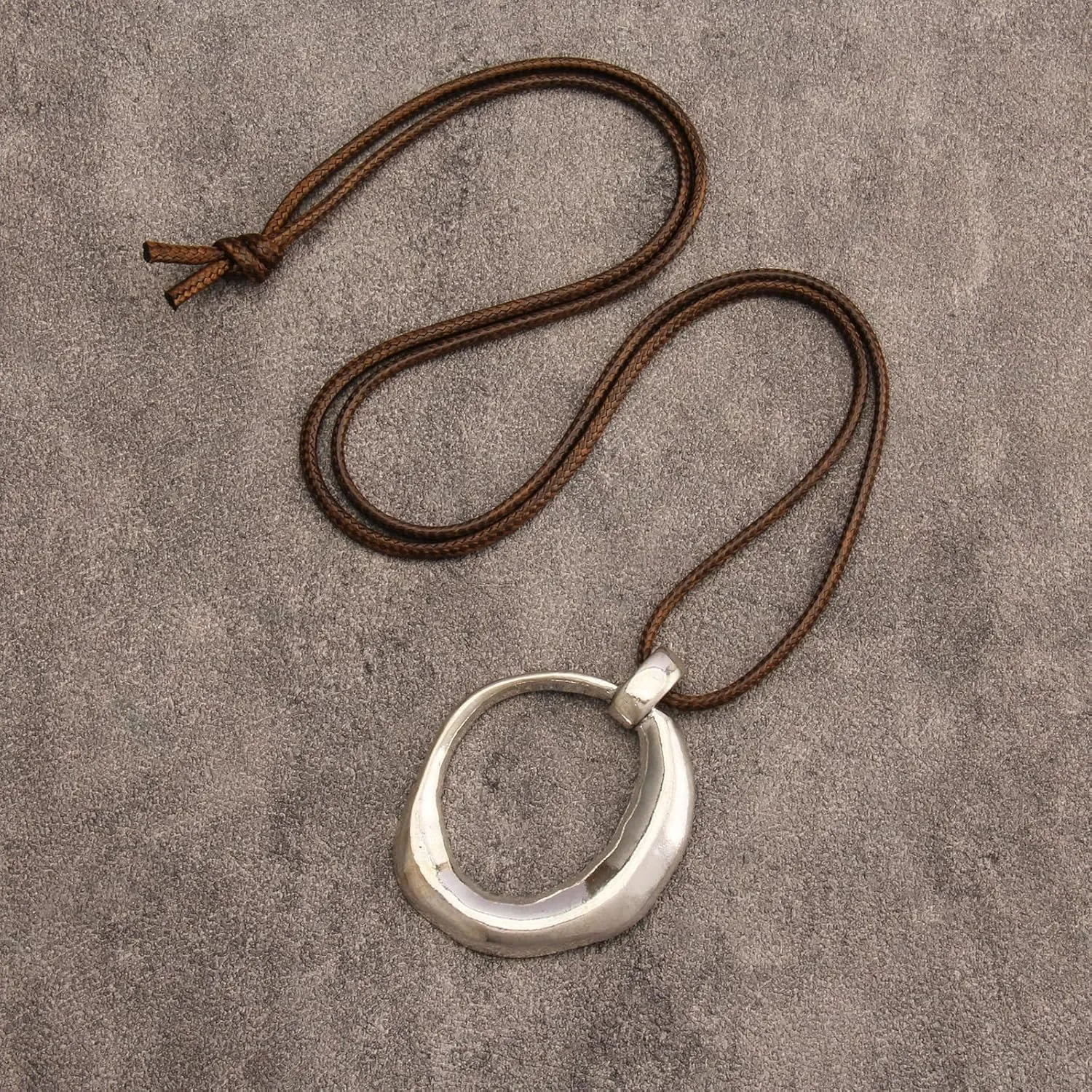 JAOYU Bohemian Necklaces for Women Leather Necklace Wood Pendant Choker Long Brown Necklace Chunky Circle Boho Hippie Jewelry