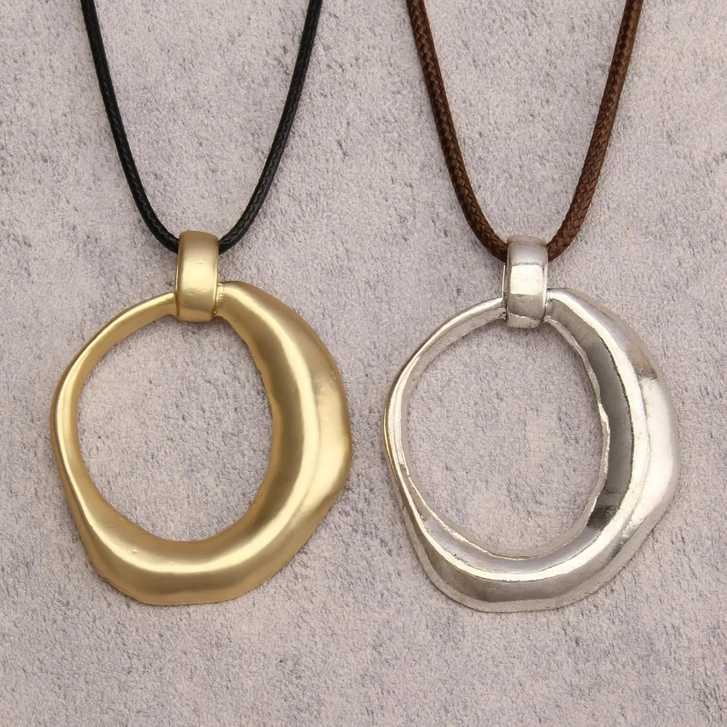 JAOYU Bohemian Necklaces for Women Leather Necklace Wood Pendant Choker Long Brown Necklace Chunky Circle Boho Hippie Jewelry