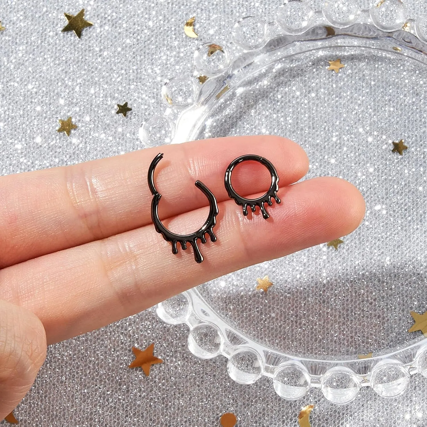 Longbeauty Septum Rings 16g Unique Septum Clicker Gold Black Nose Rings Surgical Steel Rook Helix Daith Piercing Jewelry for Women Men