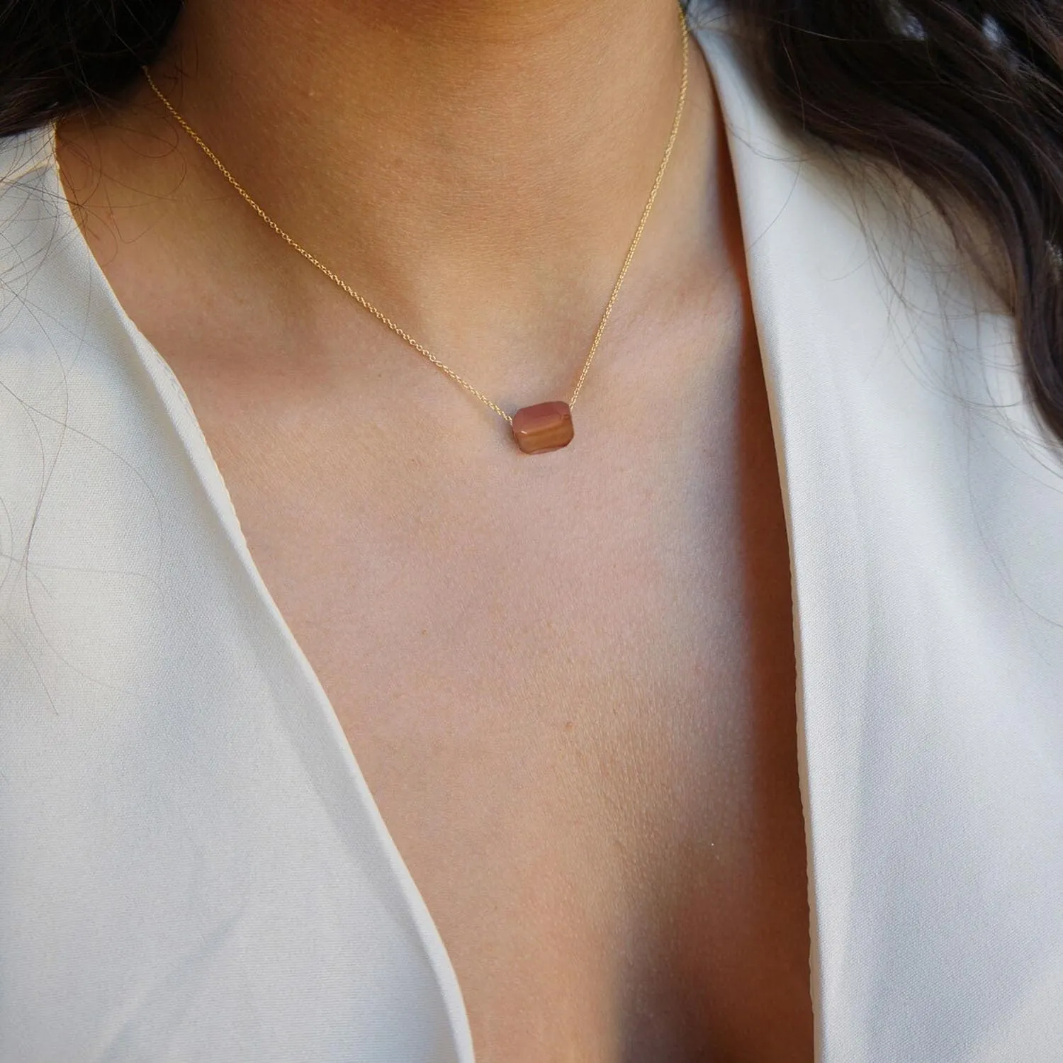 Natural Carnelian Healing Crystal Necklace - Earthy Anxiety & Healing Necklace