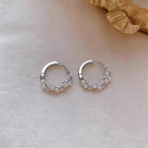 ONLYJUMP Pearl Chunky Gold Hoop Earring For Women 18K Gold Plated Dainty Pearl Earrings - Pearl Hoop Earrings Trendy Jewelry Gifts