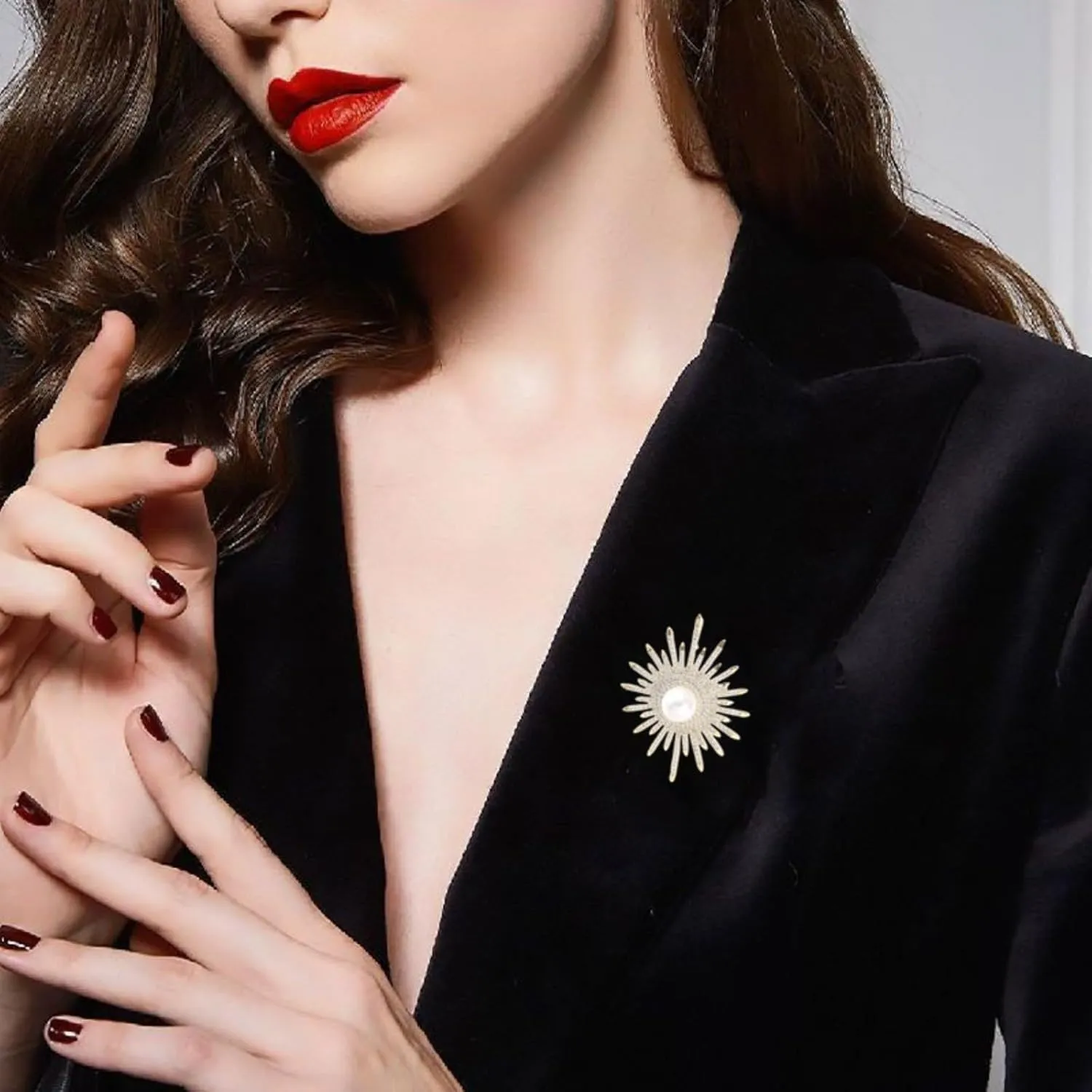 Pearl Brooch Pins for Women Sunflower Rhinestone Brooch Pins Pearl Sun Flower Lapel Pins for Wedding Party Prom Dress Coat Brooch Pin Jewelry