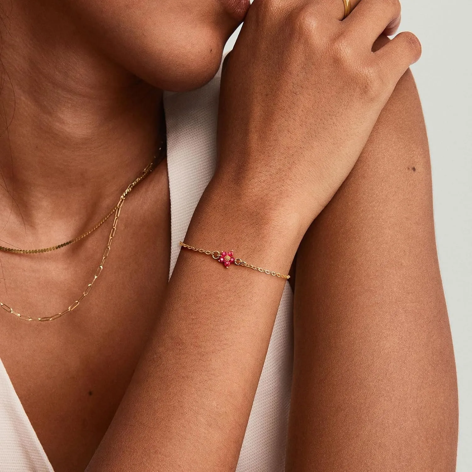 Raicegs Birthstone Gold Bracelets for Women Dainty Link Bracelet 18k Gold Plated Chain Flower Charm Bracelets Birthstone Jewelry Birthday Friendship Gifts for Her