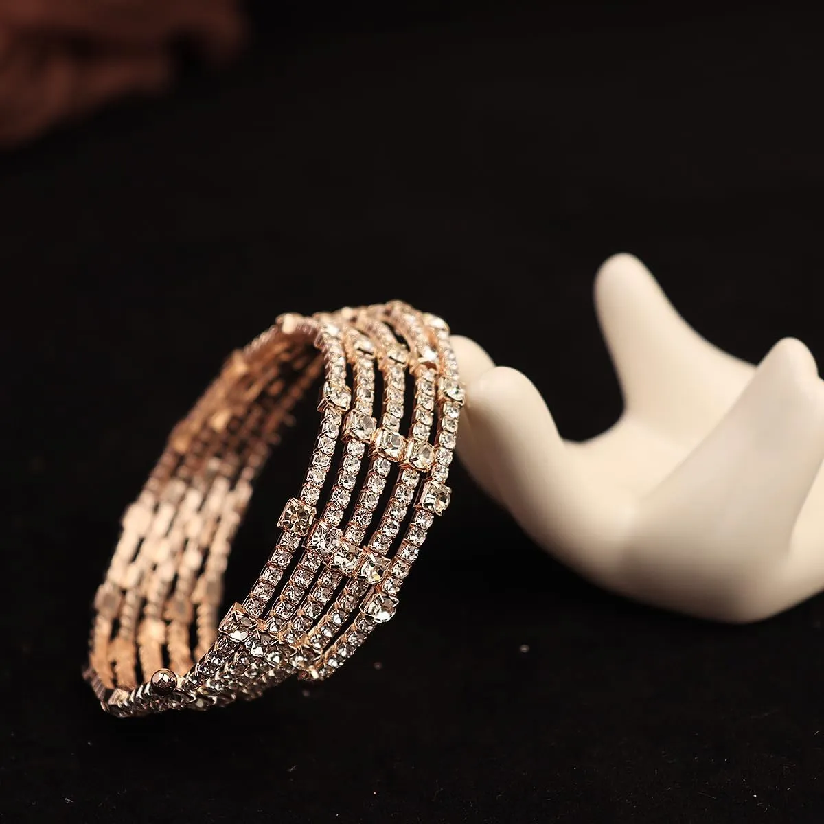 Vintage Multi-Layer Crystal Rhinestone Cuff Bracelet Sparkling Teardrop Crystals Open Cuff Wristlet Bridal Wedding Hand Accessories Prom Party Jewelry