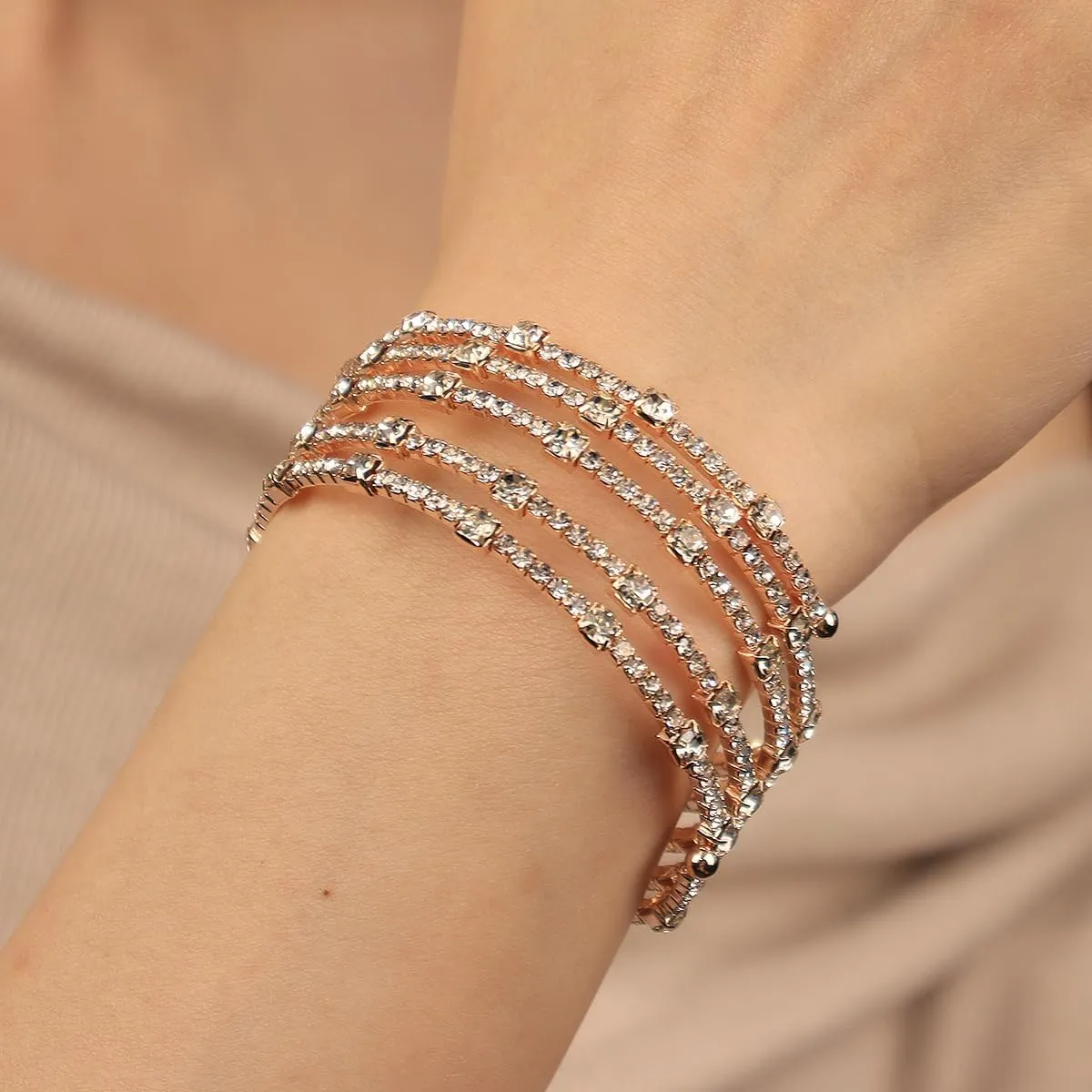 Vintage Multi-Layer Crystal Rhinestone Cuff Bracelet Sparkling Teardrop Crystals Open Cuff Wristlet Bridal Wedding Hand Accessories Prom Party Jewelry