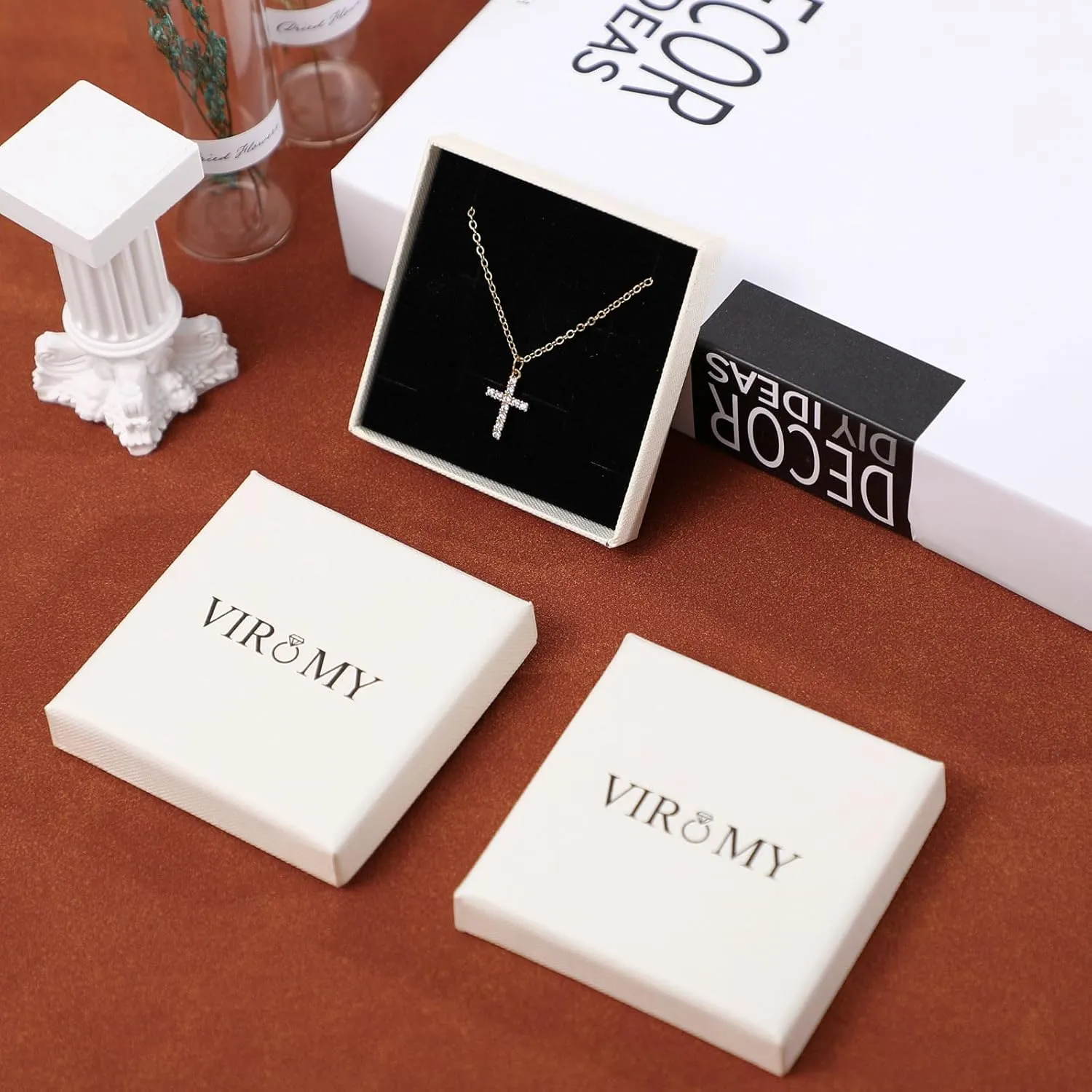 VIROMY Gold Cross Necklace for Women Dainty Diamond Cross Pendant Necklaces Non Tarnish Waterproof Necklace Simple Choker Minimalist Jewelry